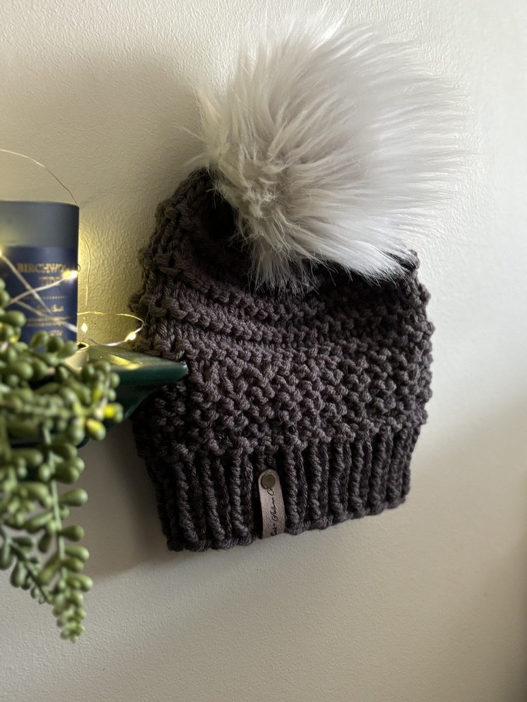 free textured knit beanie pattern | The Ducktown Beanie Knitting Pattern